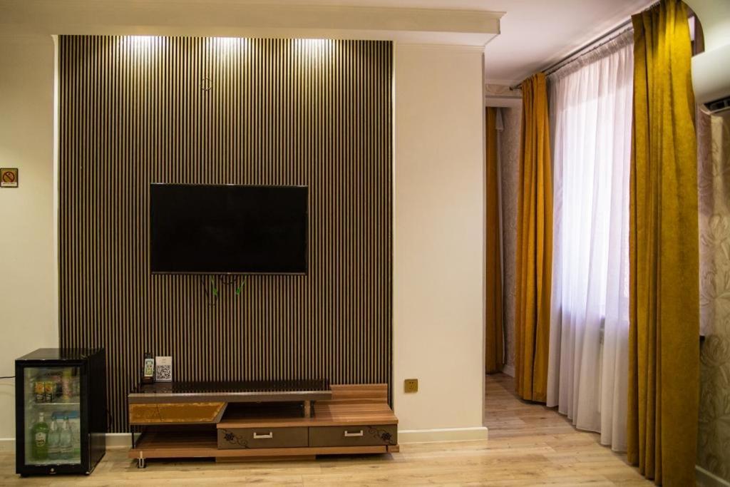 Hotel Zhibek Zholy Shymkent Bagian luar foto
