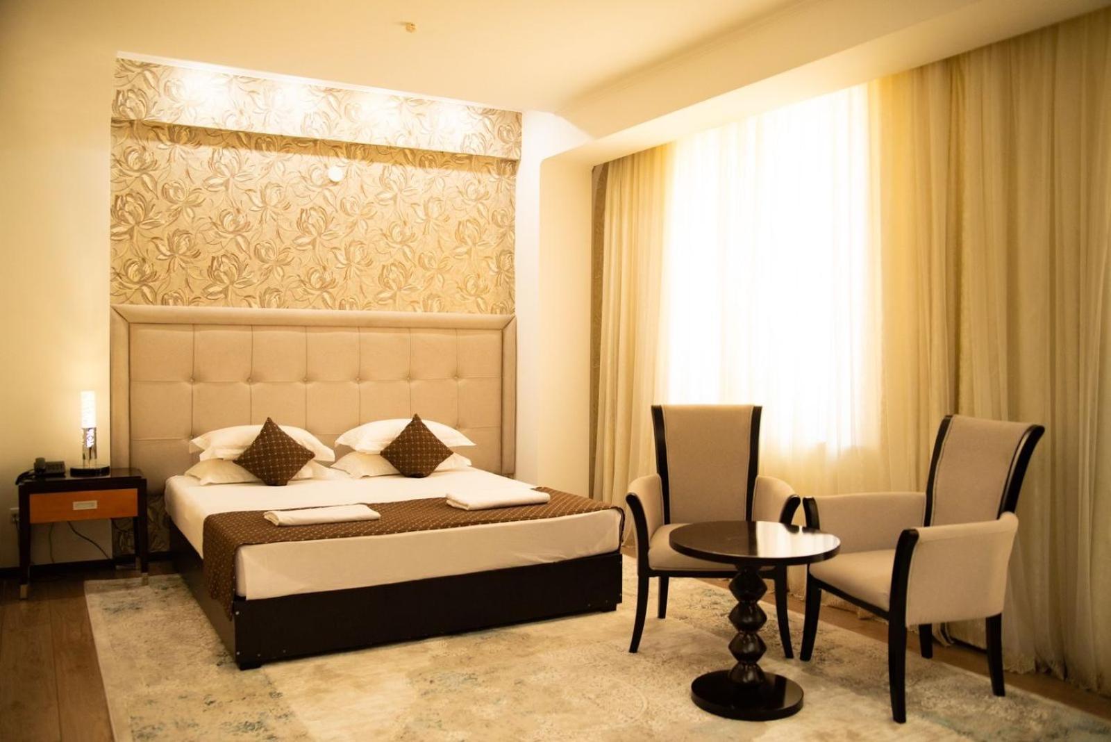 Hotel Zhibek Zholy Shymkent Bagian luar foto