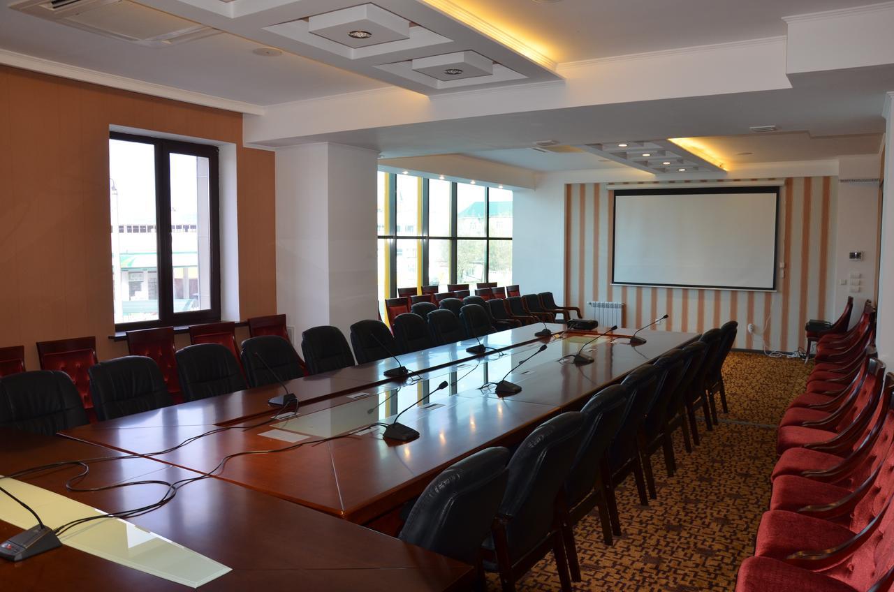 Hotel Zhibek Zholy Shymkent Bagian luar foto
