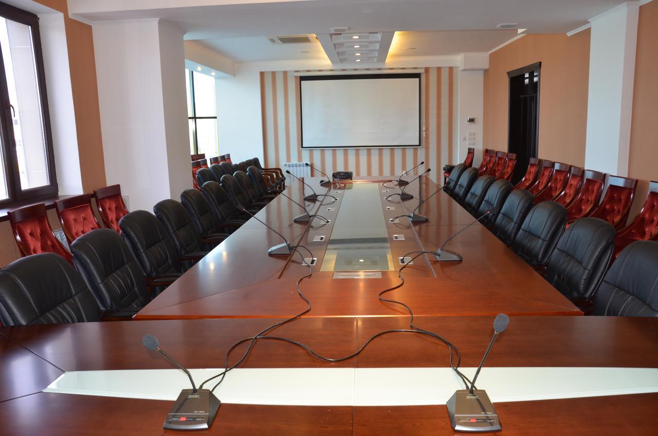 Hotel Zhibek Zholy Shymkent Bagian luar foto